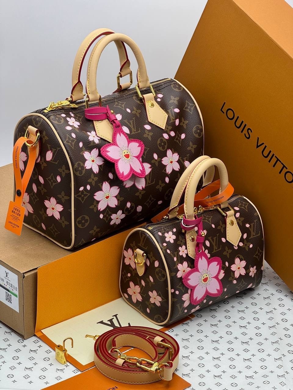 сумкa louis vuitton,louis vuitton женская сумка,сумка louis vuitton takashi murakami,сумка louis vuitton 25-20см реплика,louis vuitton speedy