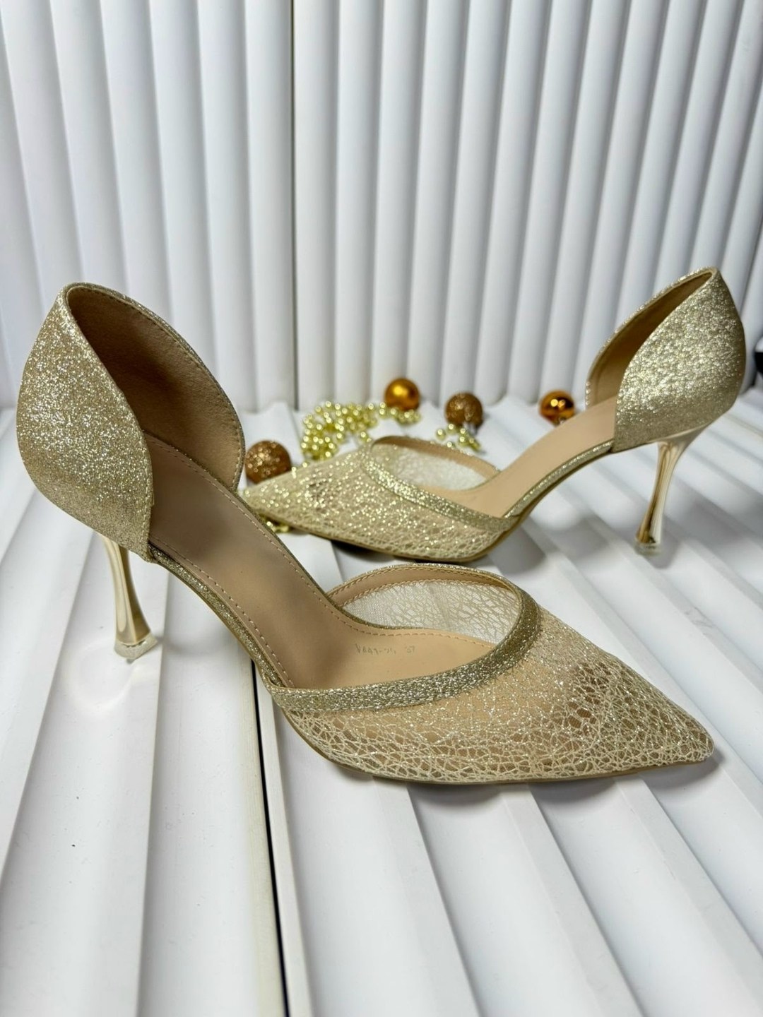золотые туфли,женские туфли лодочки,туфли лодочка,блестящие туфли,туфли женские