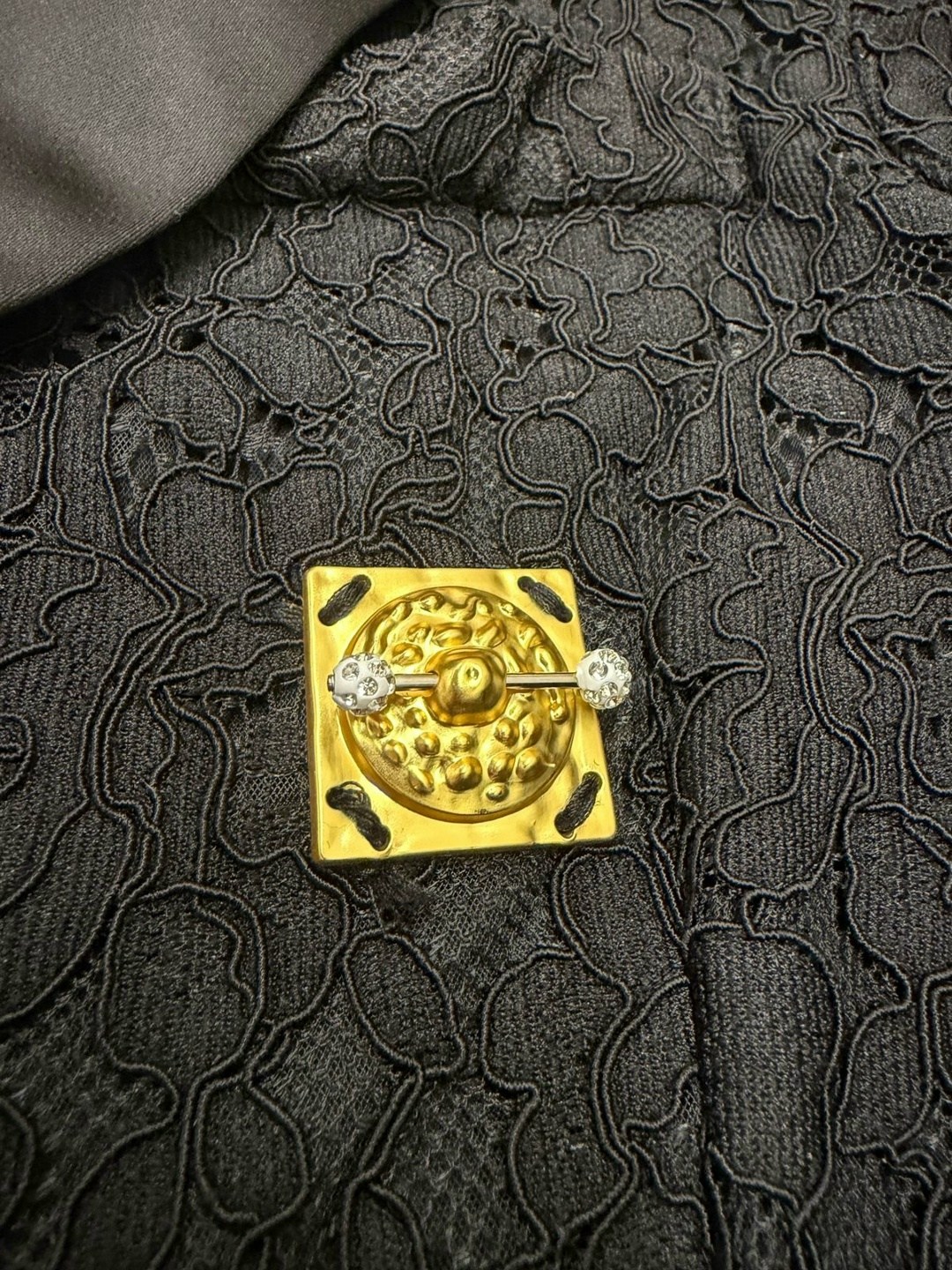 женские костюмы,женский костюм тройка,брючной костюм,двубортный жакет,черный костюм женский