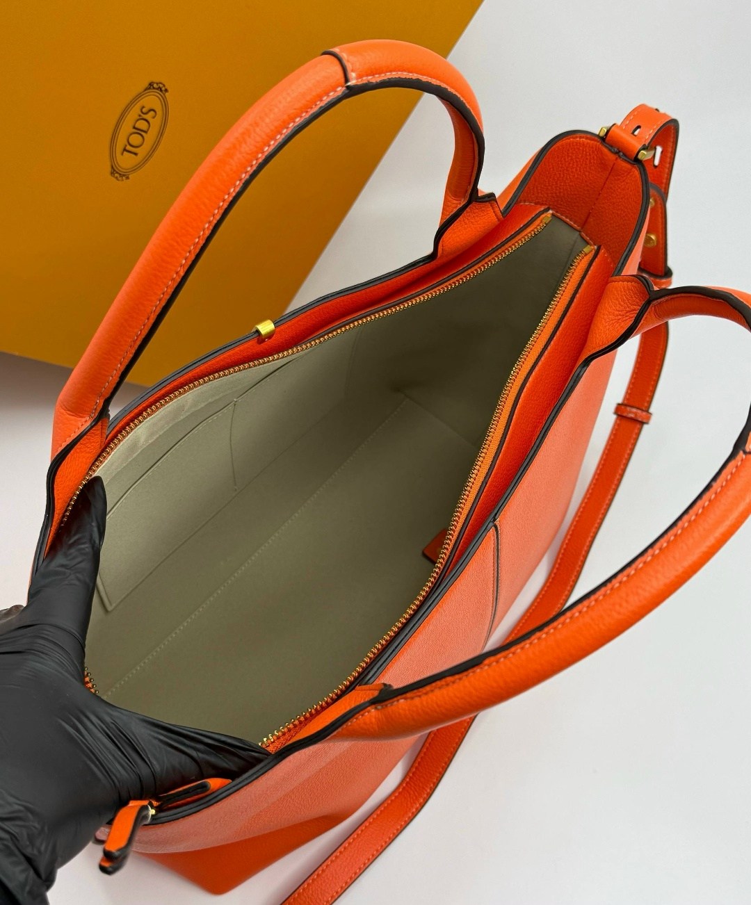 сумка,оранжевая сумка,сумка женские,сумки брендовые оранжевая,классическая сумка