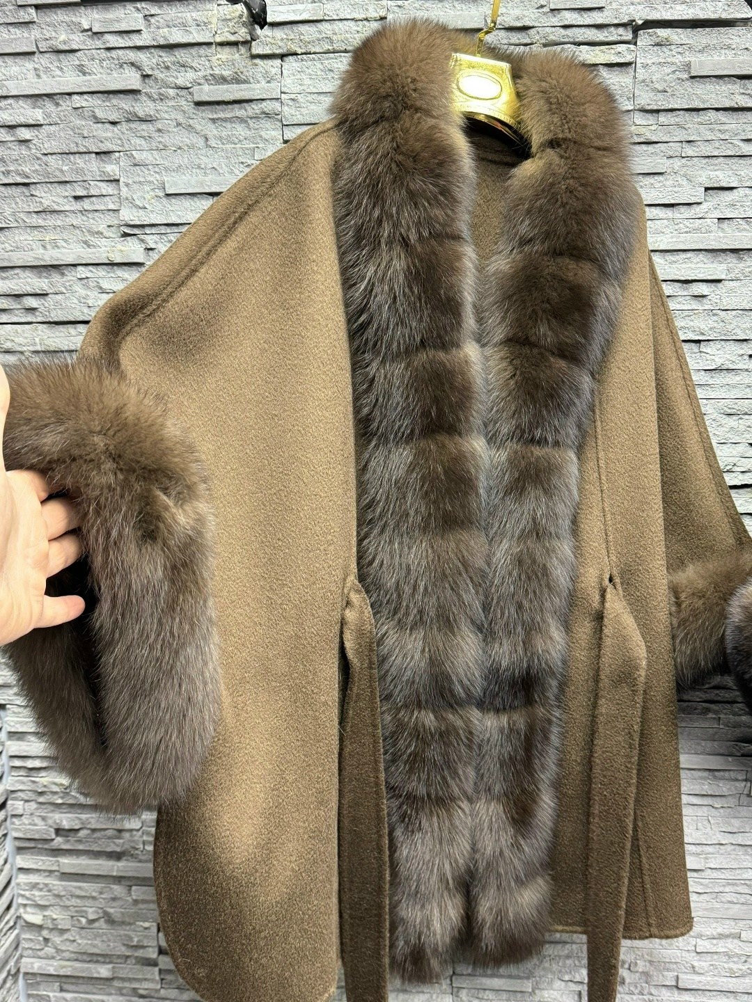 пальто с соболем,пальто пончо,пончо с мехом,меховое пончо,пальто с мехом