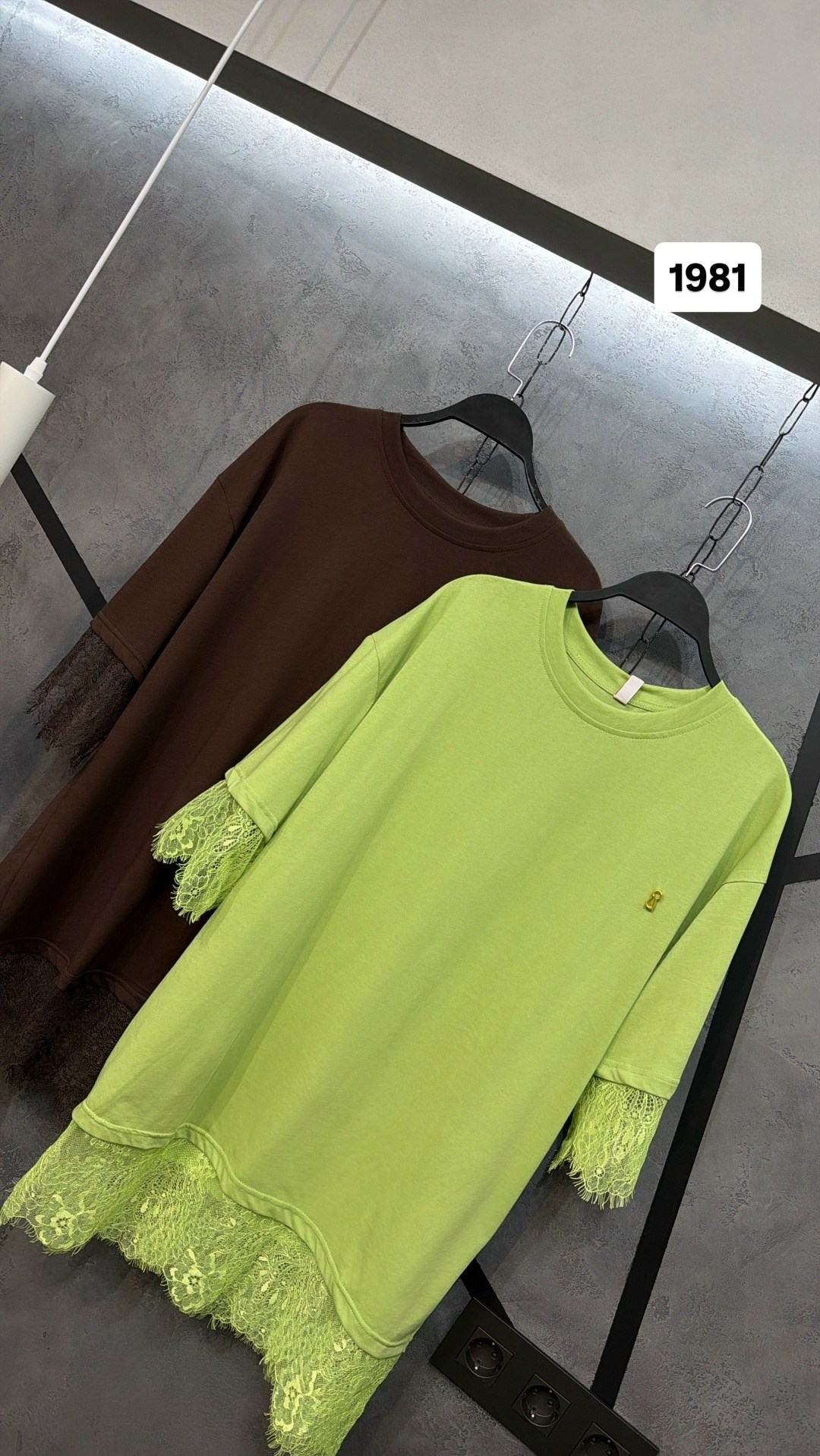 футболка с кружевами,футболки модные,футболки женская,кружевная футболка,футболка с кружевной отделкой