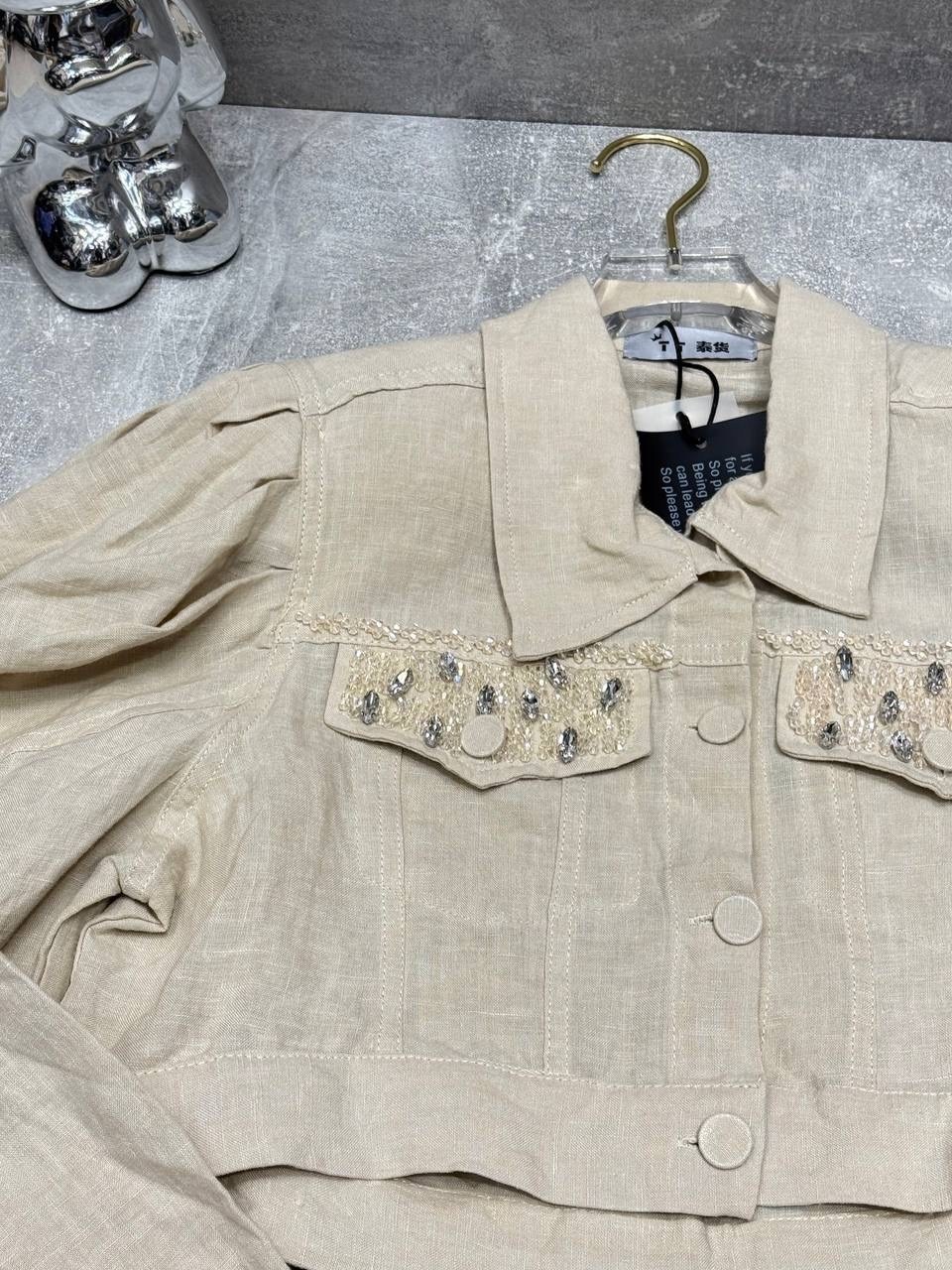 укороченная куртка,куртка женская,куртка,джинсовая куртка,короткая куртка