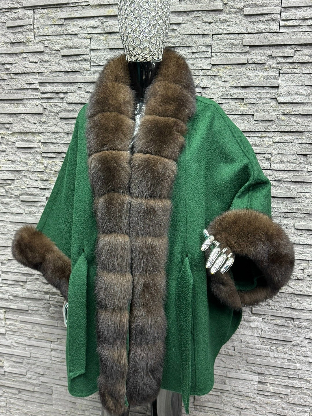 пальто с соболем,пальто пончо,пальто с мехом,пончо с мехом,пальто с мехом соболя