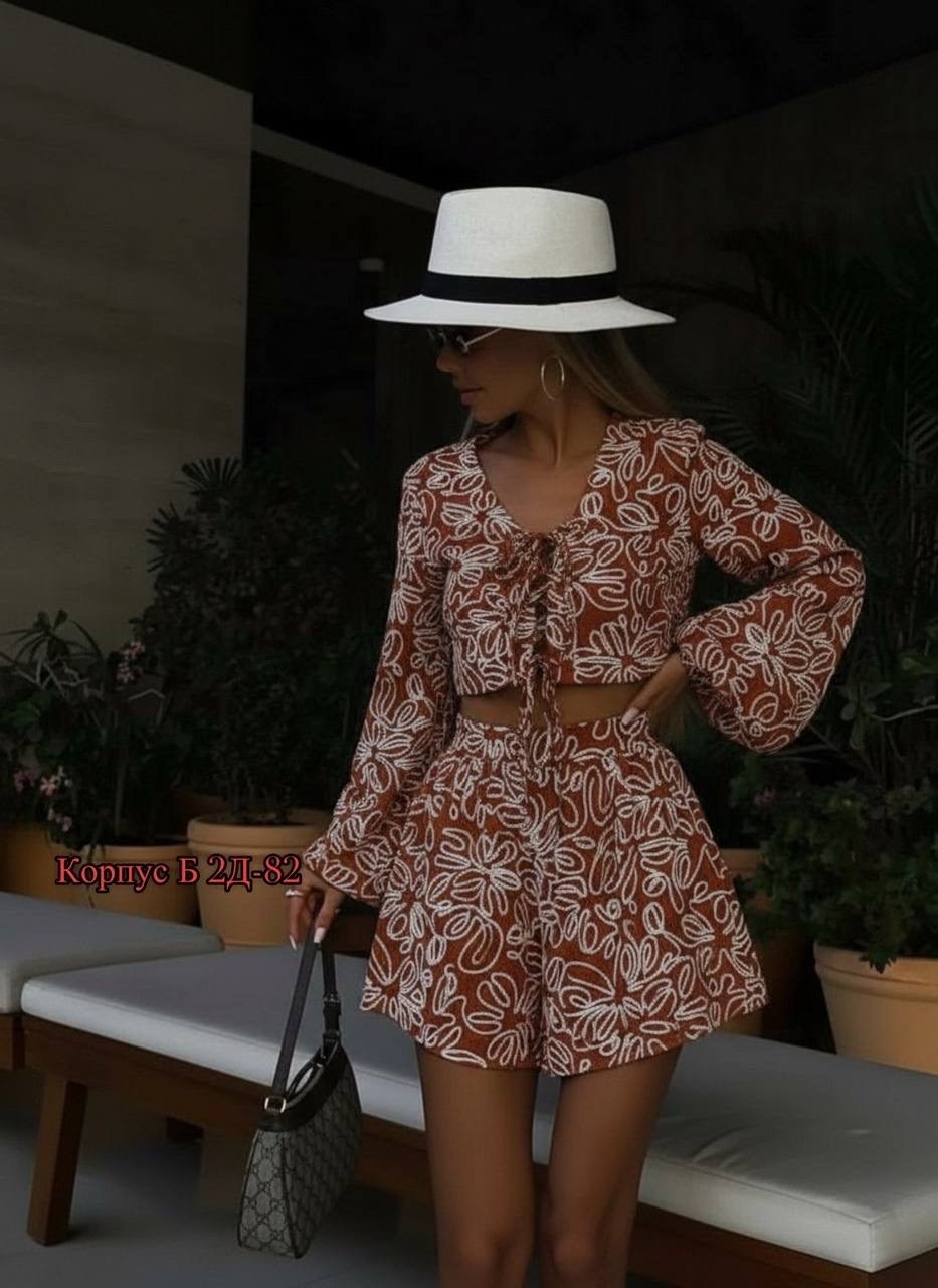 стильный костюм с рубашкой,летний костюм с шортами и рубашкой оверсайз salimis,костюм летний шорты с рубашкой rayxona,костюм с шортами,женский костюм шорты