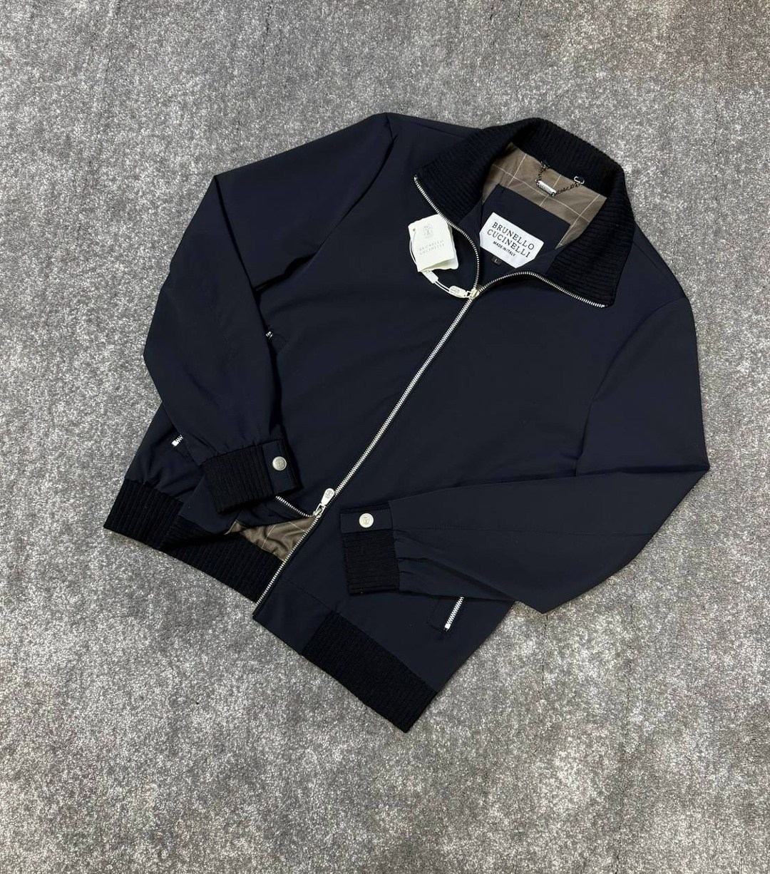 ветровка brunello cucinelli,куртка бомбер,мужская куртка бомбер,брендовые куртки,стильная куртка