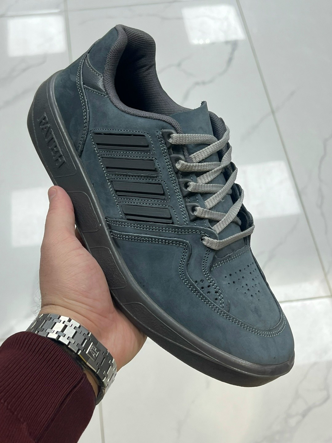 ,спортивная ,кроссовки мужские из натуральной кожи,кроссовки мужской натуральная кожа,повседневные кроссовки