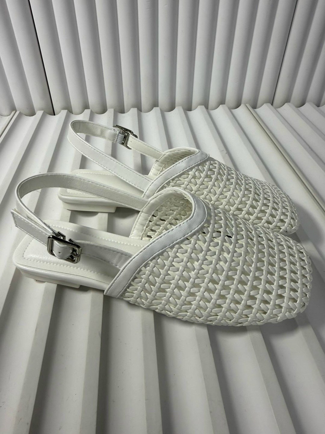 плетеные босоножки,,сандалии модные,женские босоножки,летняя  женская