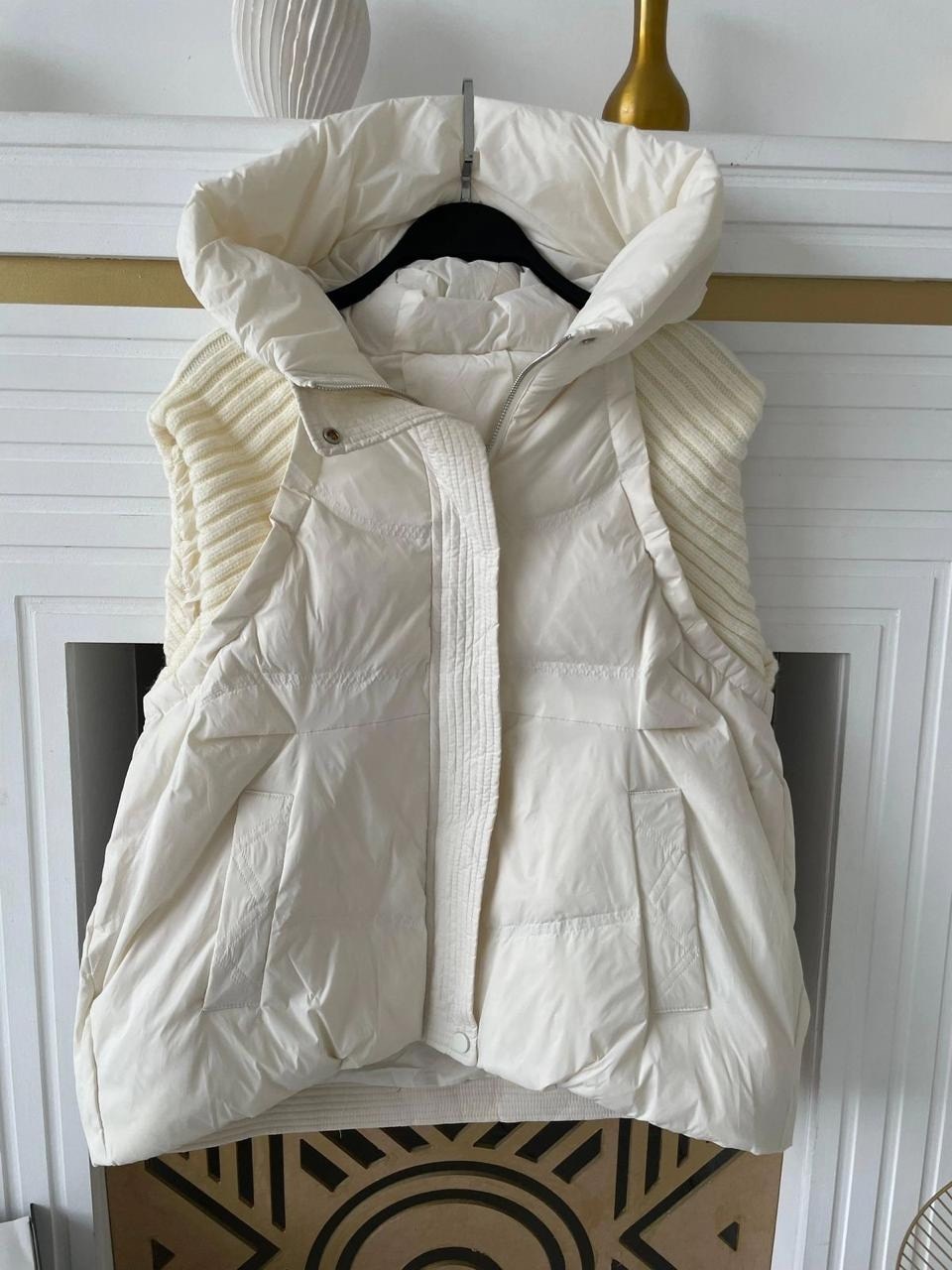 жилетка утепленная с капюшоном,жилет женский утепленный,жилетка женская,стильный жилет,жилетка женская демисезонная