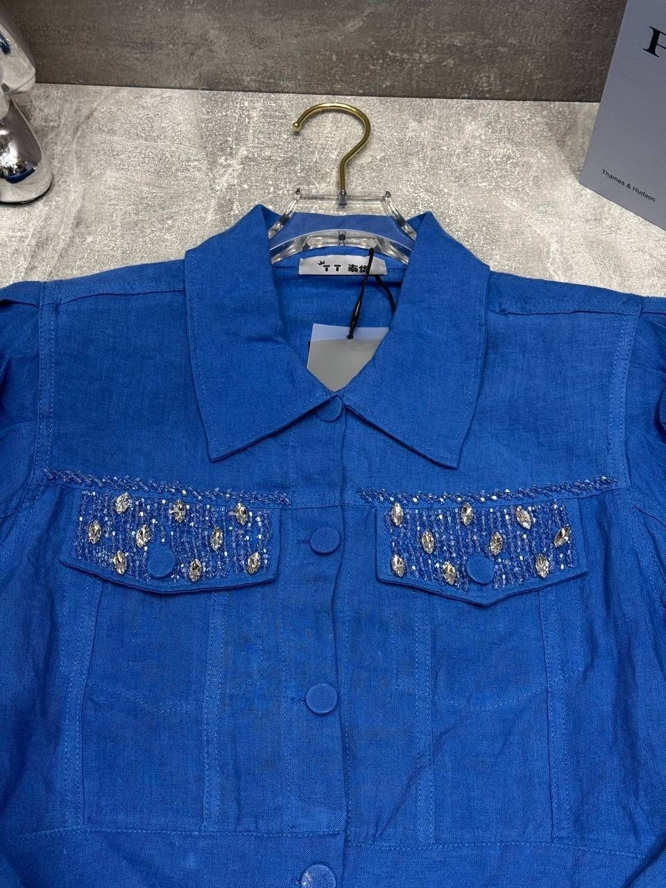 джинсовая куртка,женская джинсовая куртка,джинсовая куртка miu miu,джинсовый костюм со стразами,куртка женская