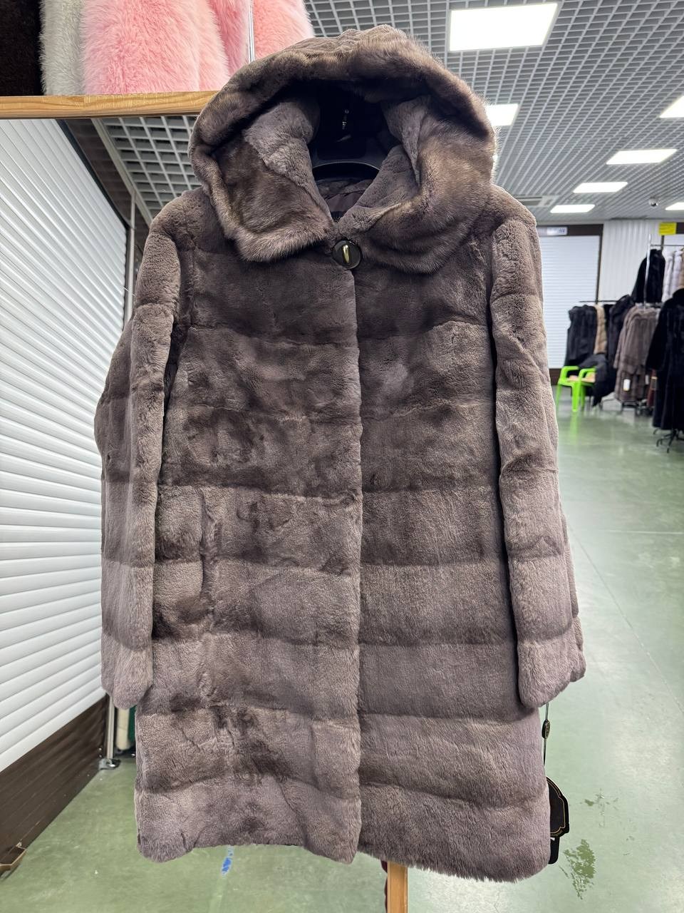 шубка из меха европейской норки с капюшоном цвет капучино,шубка из меха европейской норки с капюшоном цвет "пастель",норковая шуба с капюшоном,шубка из меха европейской норки с капюшоном,шуба норковая