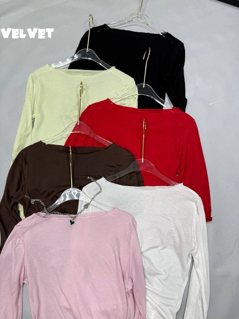 облегающий лонгслив с горлом и открытым плечом angel mood 333243030,лонгслив приталенный с открытым плечом angel mood,лонгслив приталенный с открытым плечом angel mood 333243030,лонгслив приталенный с