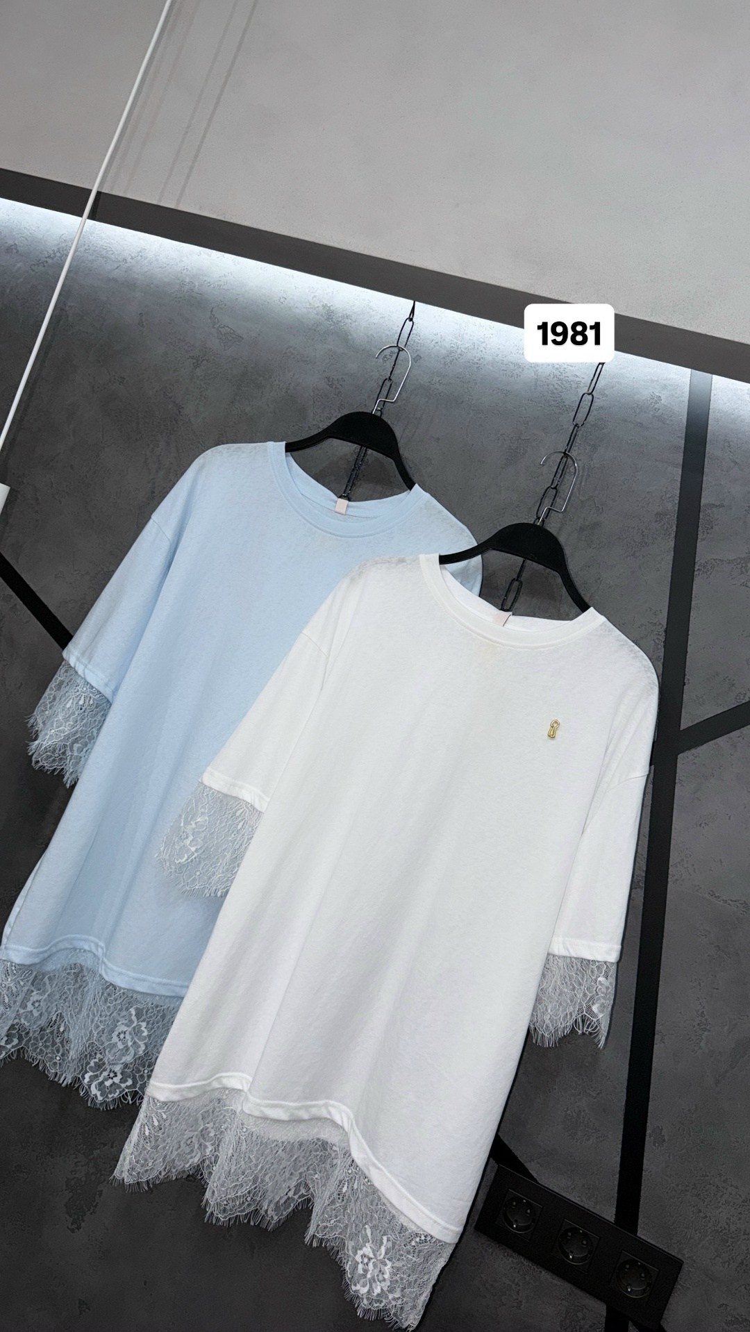 футболка с кружевами,футболки модные,футболки женская,кружевная футболка,футболка с кружевной отделкой