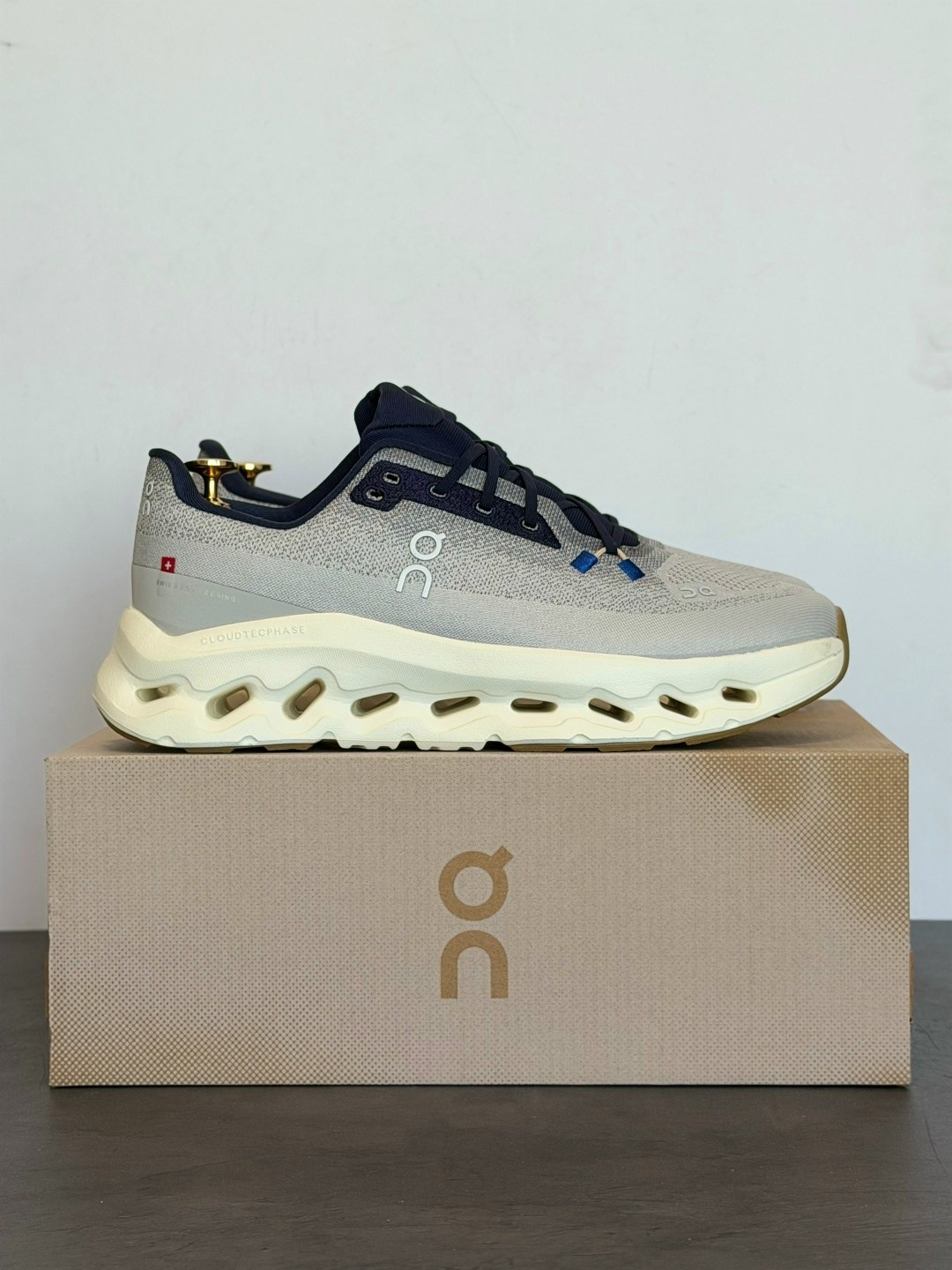 кроссовки,мужские кроссовки,кроссовки on cloudtilt,кроссовки cloudtilt "cinder/sand" on running,женские кроссовки