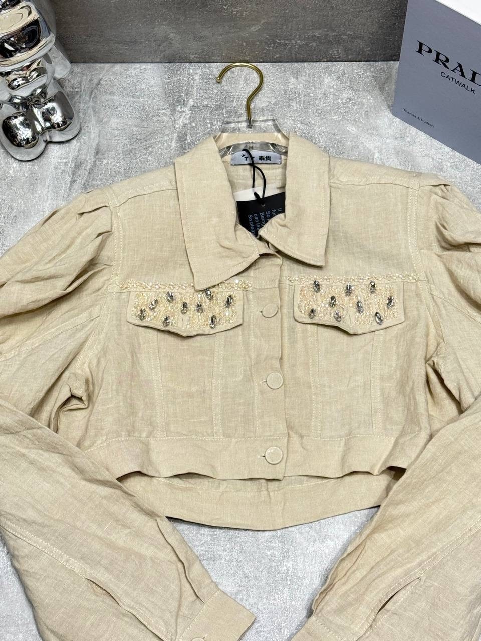 укороченная куртка,куртка женская,куртка,джинсовая куртка,короткая куртка