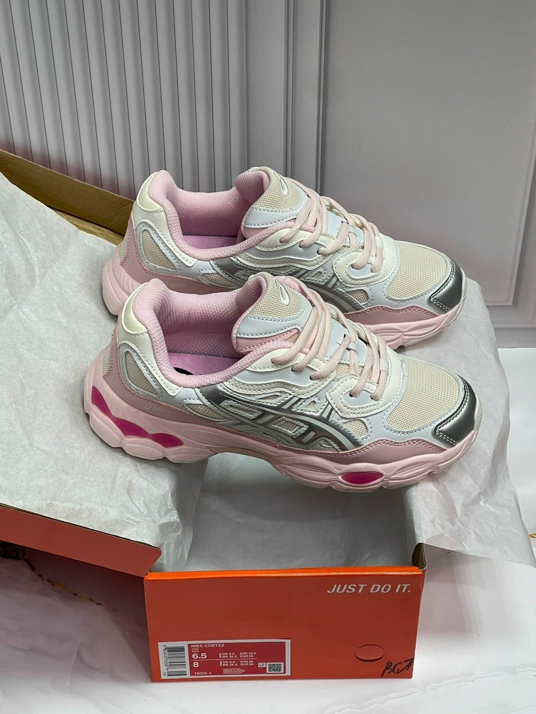 кроссовки женские asics,женские кроссовки,кроссовки asics gel nyc,кроссовки asics,кроссовки для женщин