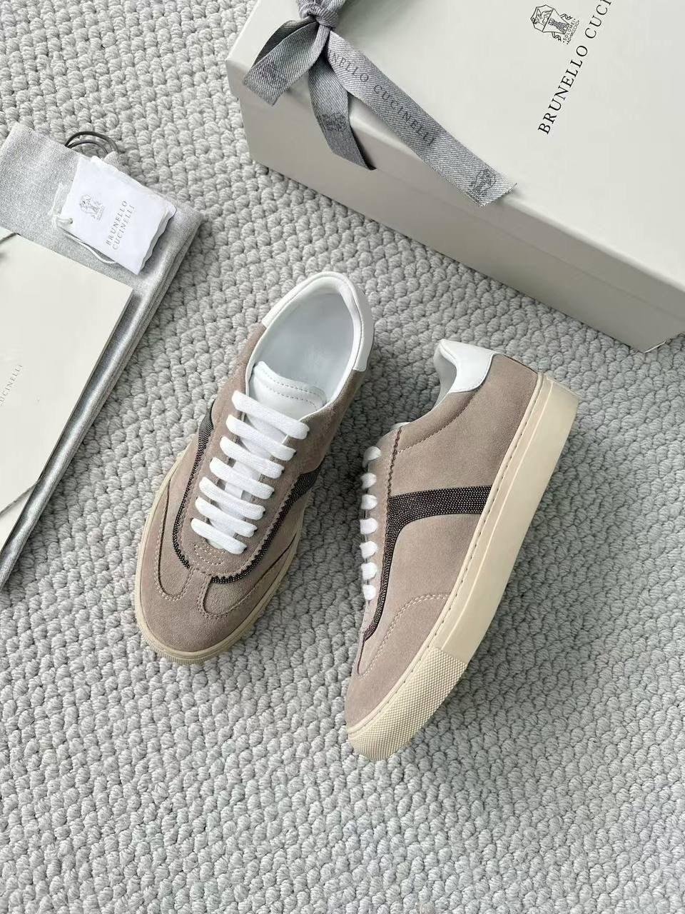 brunello cucinelli кроссовки,кеды brunello cucinelli,замшевые кроссовки brunello cucinelli,кроссовки бежевые,кеды брендовые
