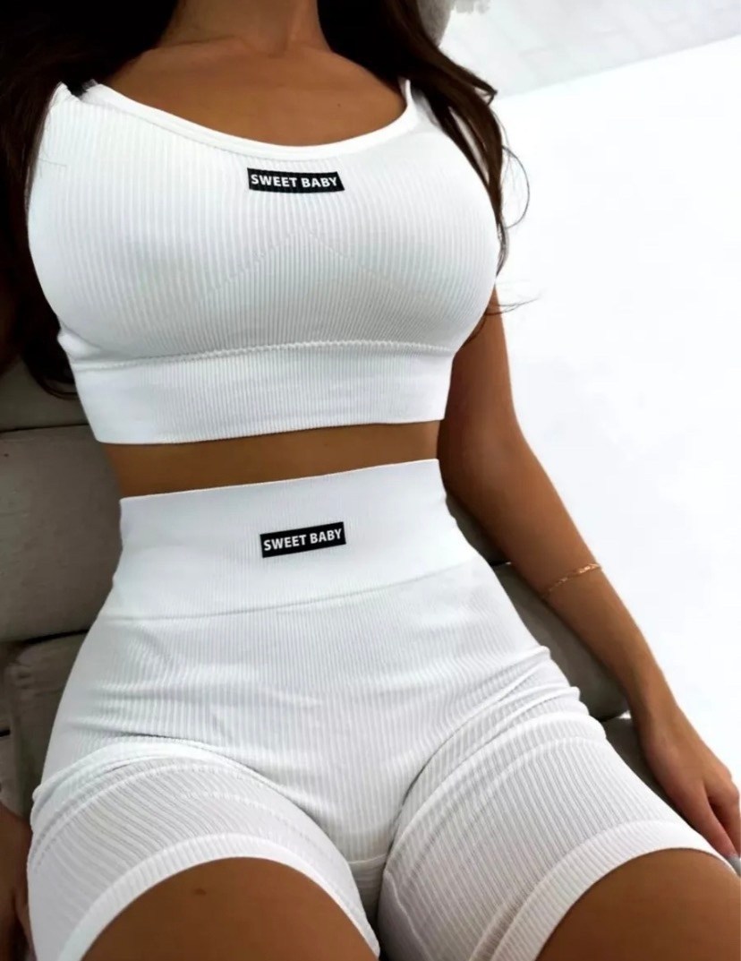 спортивные женские костюмы,костюм спорт,костюм для фитнеса,женский костюм для фитнеса,женские шорты