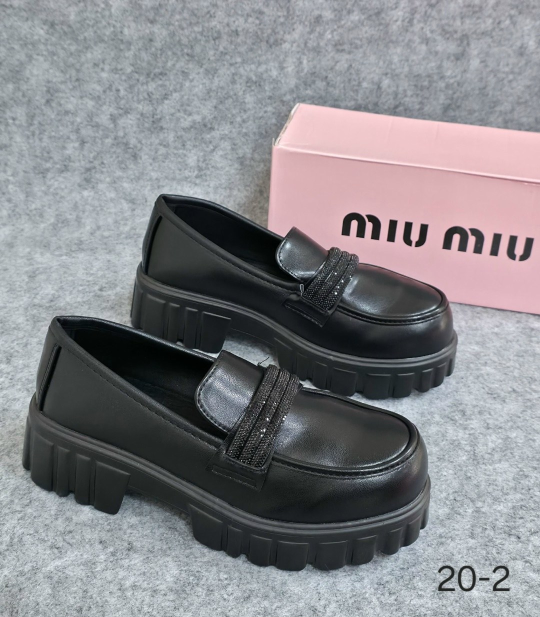 ,лоферы miu miu,лоферы женские, женская,лоферы модные