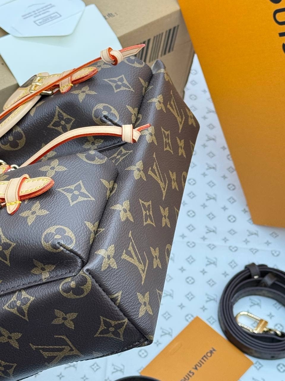 рюкзак louis vuitton,рюкзак луи виттон,сумка луи виттон,рюкзак louis vuitton montsouris,рюкзак луи виттон женский