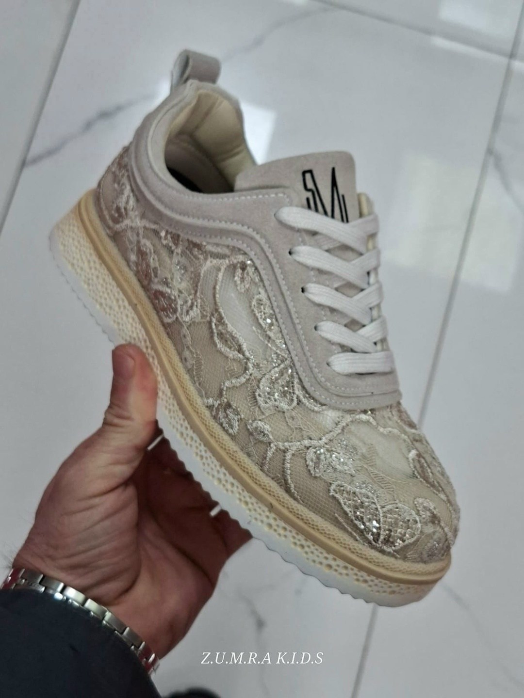 ,женская ,обуви,кроссовки женские, на заказ