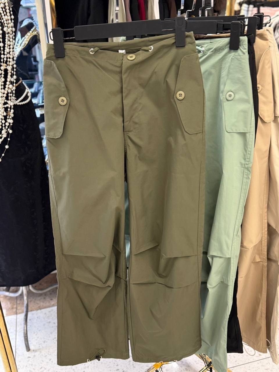 повседневные брюки,повседневные штаны,брюки бежевые,брюки с карманами,прямые брюки