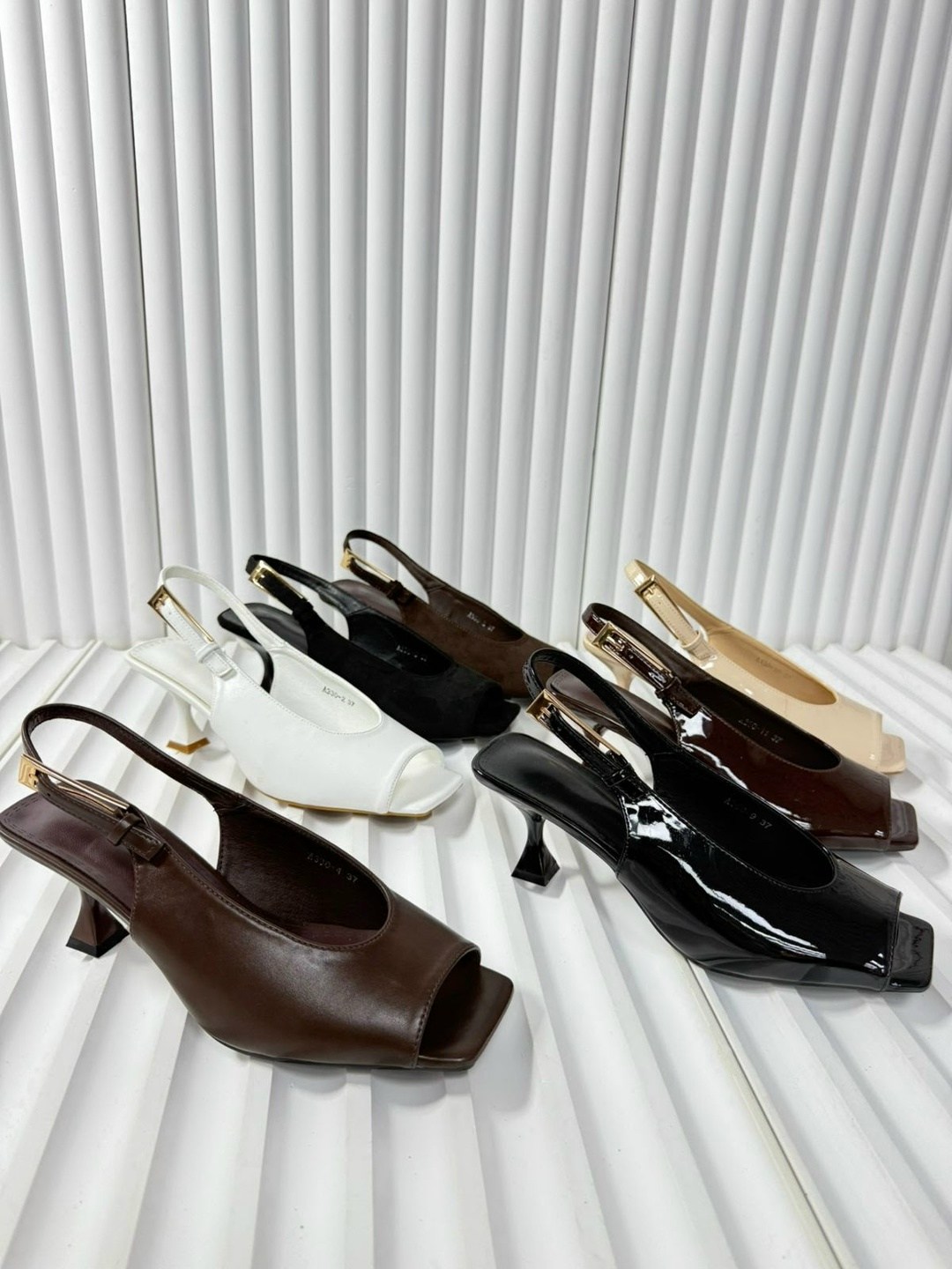 ,туфли фенди,женские туфли лодочки,женские босоножки,женские туфли-лодочки из лакированной кожи на высоком каблуке