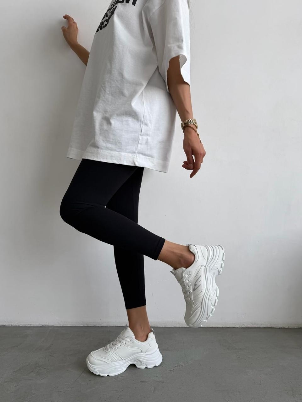 кроссовки женские,белые кроссовки,кроссовки для девушек,женские легинсы,кроссовки модные