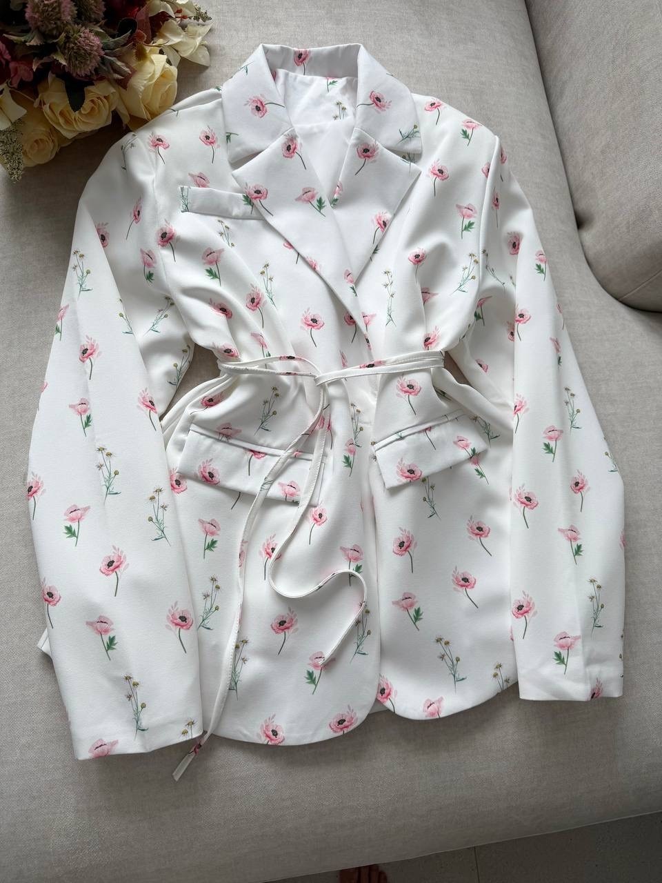 модный женский пиджак с цветочным принтом,пиджак оверсайз с цветочным принтом leroy style,элегантный пиджак с цветочным принтом,свободный пиджак с принтом,пиджак с цветочным принтом