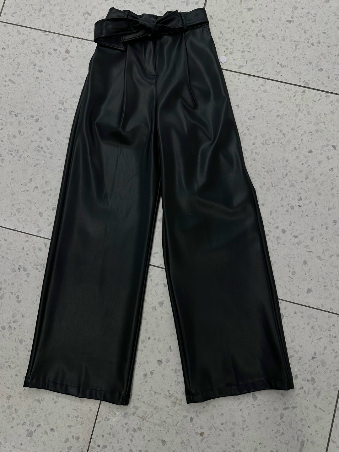 кожаные брюки,брюки кожаные классические палаццо plus size masandro,широкие брюки из искусственной кожи,брюки из экокожи,брюки из искусственной кожи палаццо