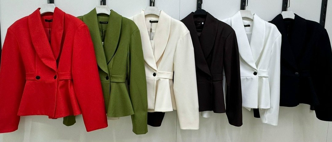 белый брючный костюм,брючный костюм,белый костюм брючный женский,женский брючный костюм,белый костюм