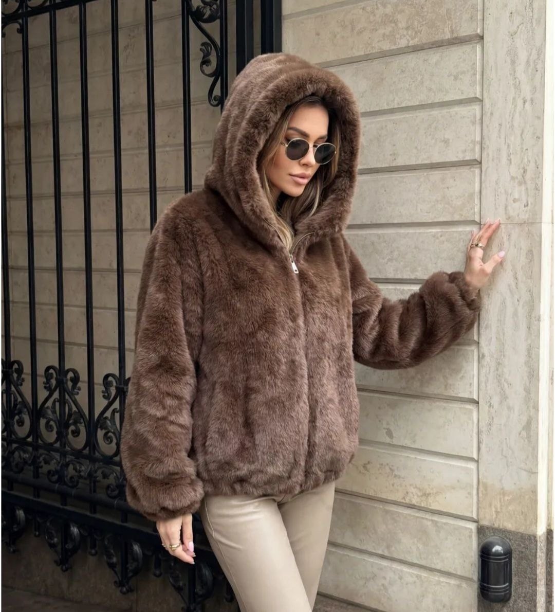 шуба искусственная экошуба зимняя с капюшоном (oversize) n&t store,норковая шуба,эко шуба искусственная женская короткая с капюшоном mogo,шубка,норковая шуба с капюшоном