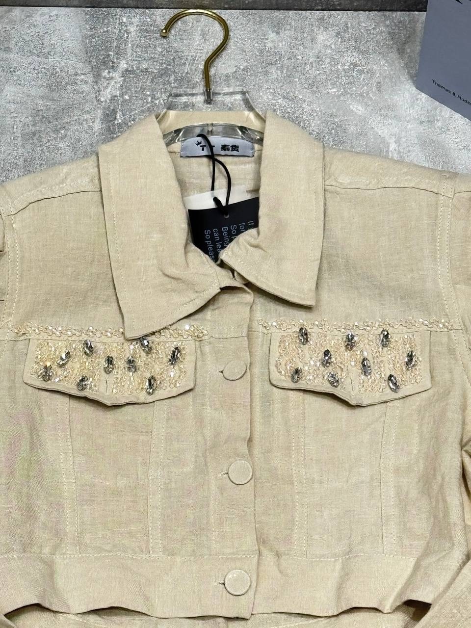 укороченная куртка,куртка женская,куртка,джинсовая куртка,короткая куртка