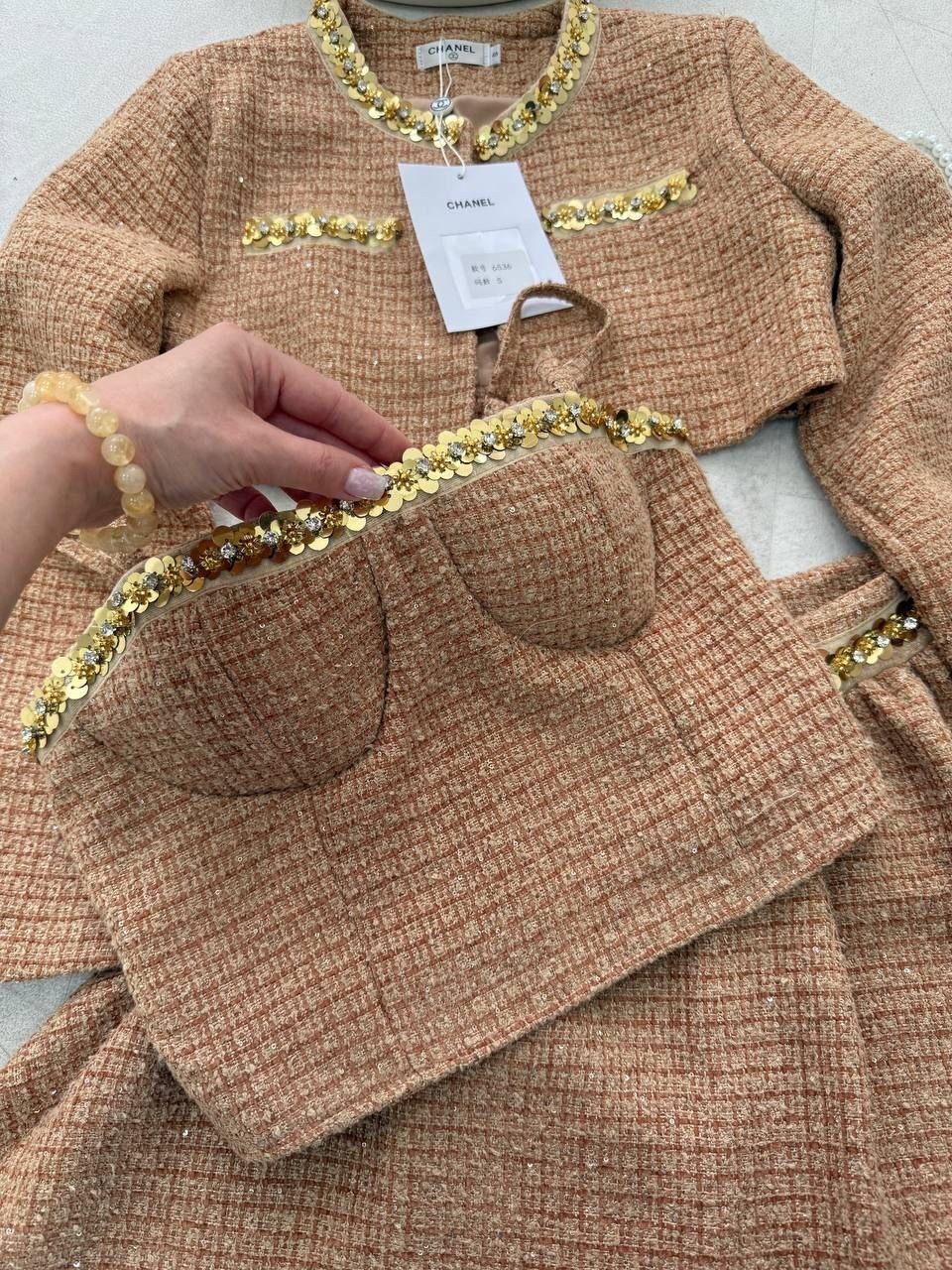 костюм chanel,костюм из твида,твидовый костюм,женский твидовый костюм из двух предметов,костюм из букле в стиле шанель