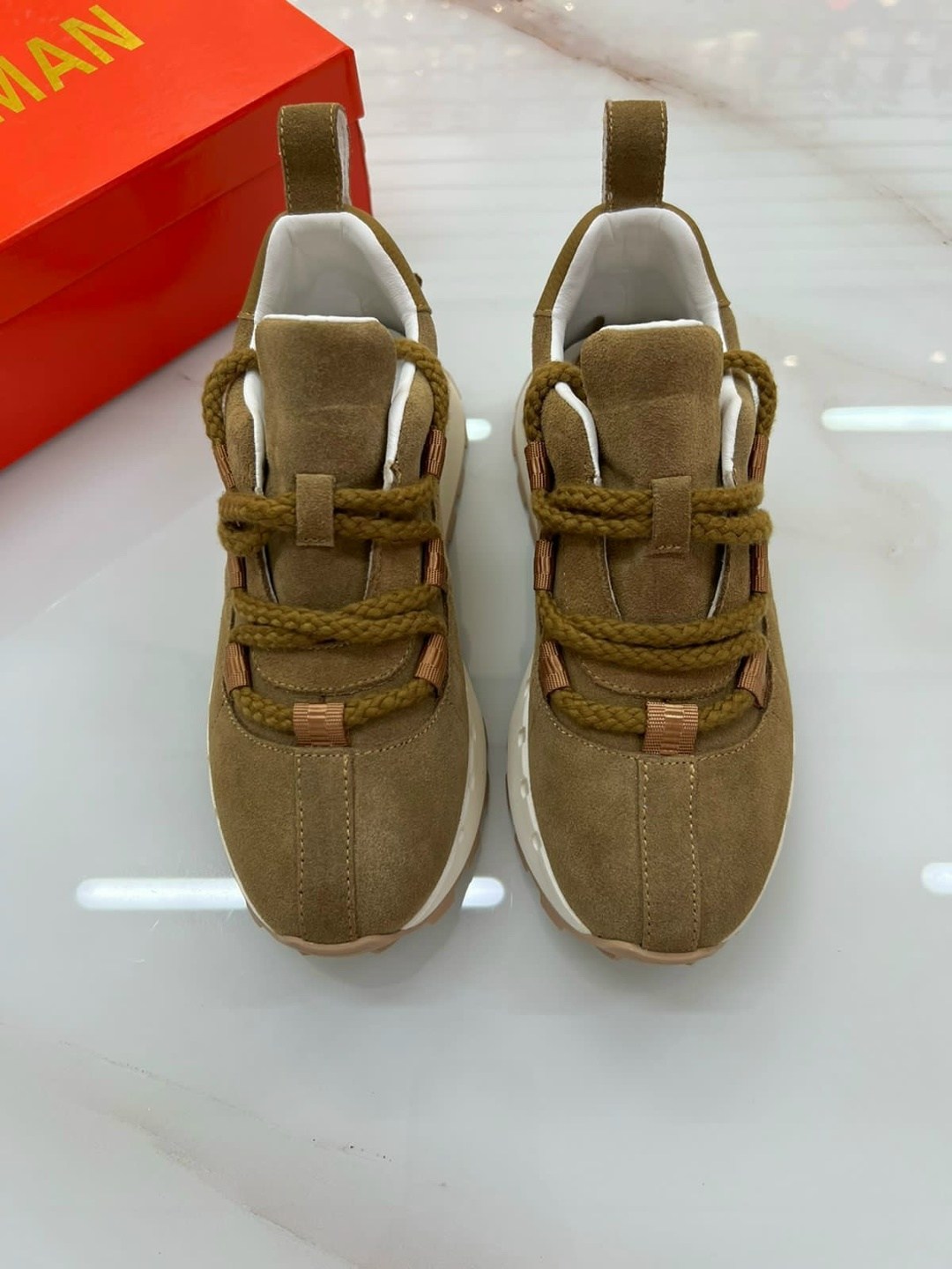 ,женские кроссовки,кроссовки комбинированные,черные кроссовки,женская