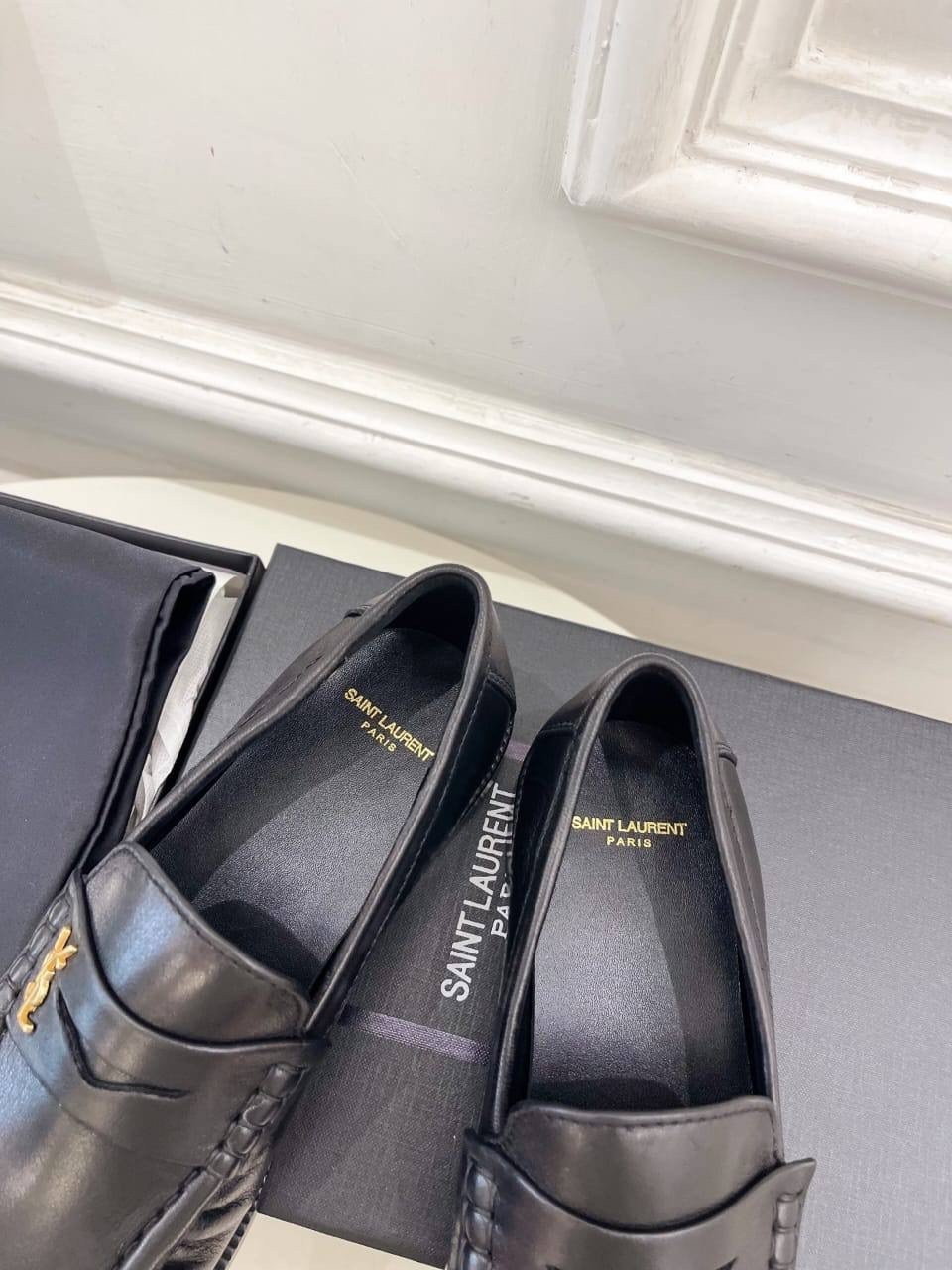 лоферы saint laurent черный,лоферы yves saint laurent,женские лоферы,кожаные лоферы,