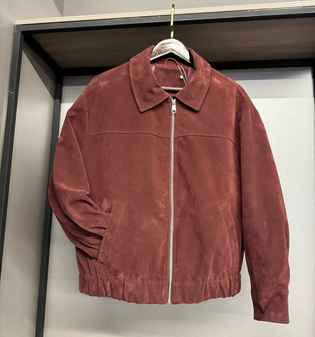 замшевая куртка-бомбер kent loro piana коричневый,замшевая куртка,куртка замшевая мужская,brunello cucinelli куртка замшевая,замшевая куртка the row артикул bms-136383