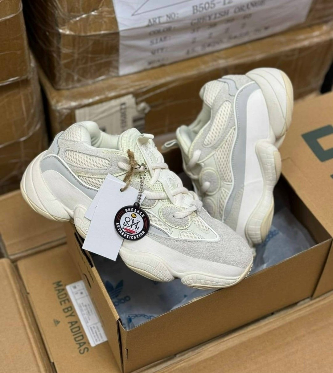 кроссовки adidas yeezy boost 500,adidas yeezy 500 bone white,adidas yeezy 500,кроссовки adidas yeezy 500,кроссовки yeezy 500