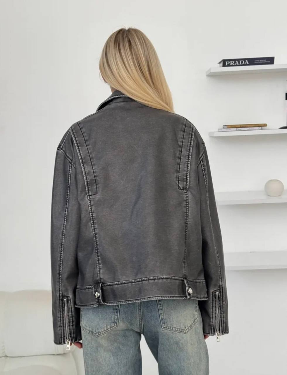 косуха винтажная куртка кожаная oversize серая monyken,косуха серая винтажная куртка кожаная оверсайз aftfbasic,косуха серая винтажная куртка кожаная оверсайз,женская кожаная куртка косуха оверсайз,ку