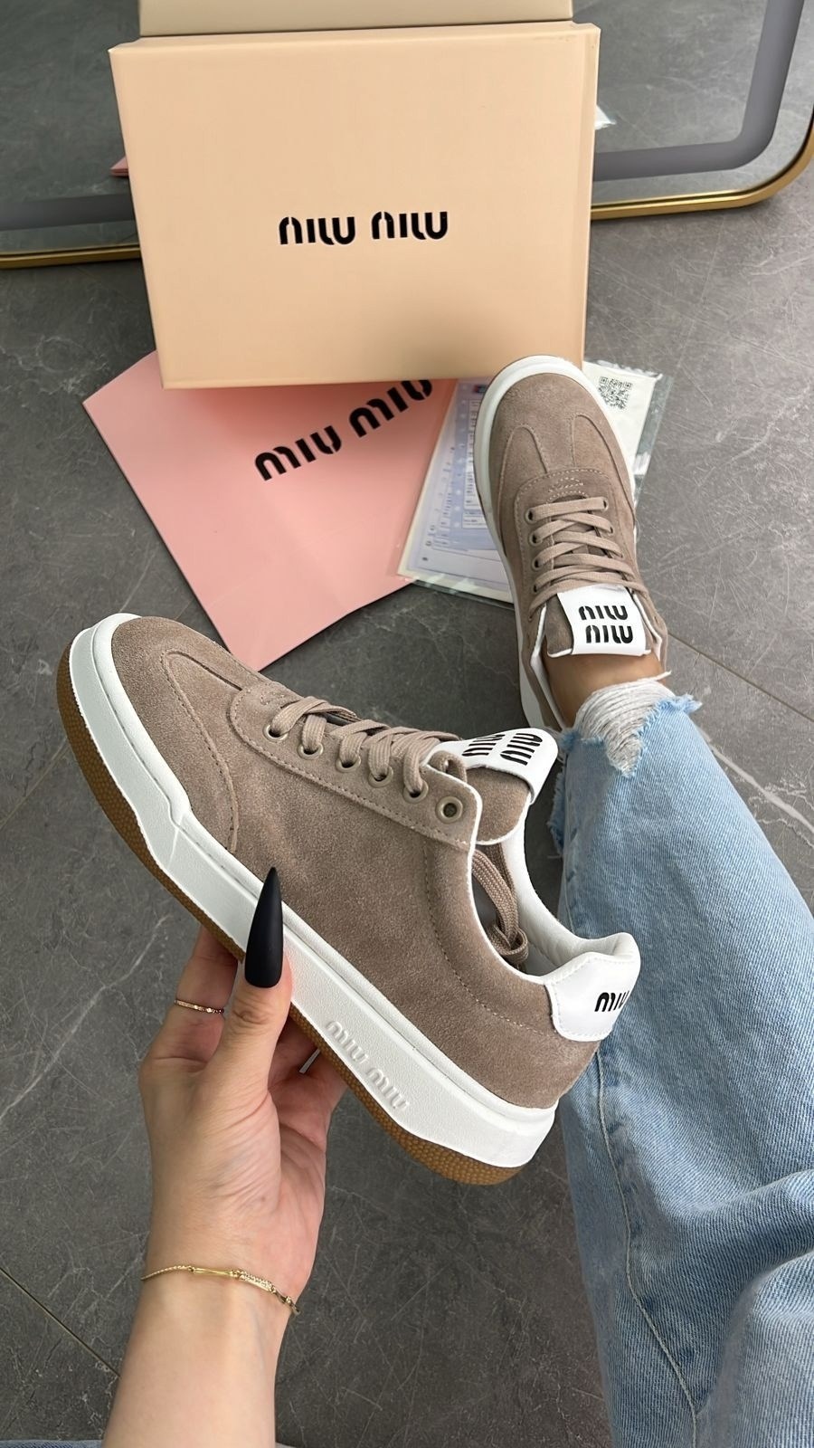 ,женские кроссовки miu miu,кроссовки натуральные замшевые miu miu,женские замшевые кеды miu miu арт. 6m7m33,женские замшевые кеды miu miu