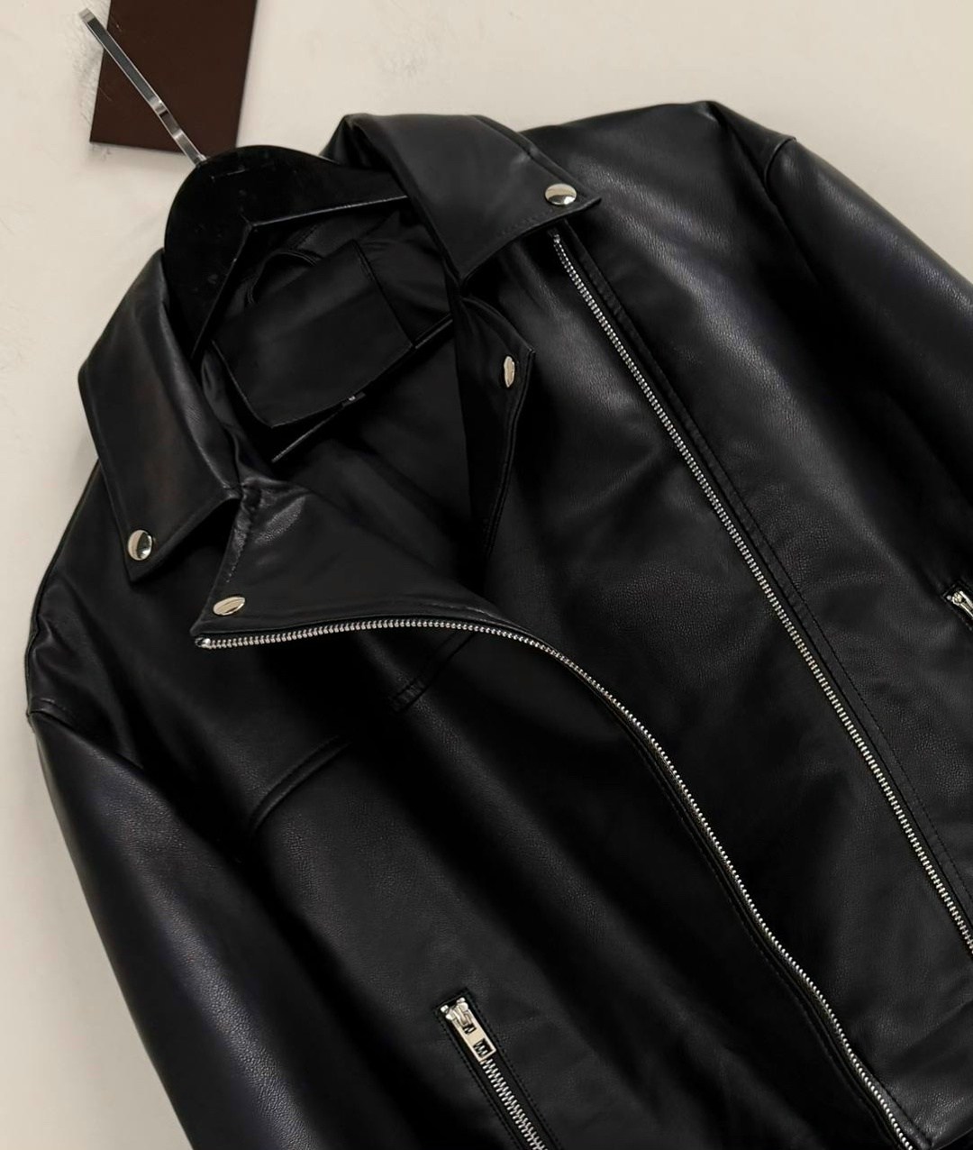 женская байкерская куртка из искусственной кожи,женская куртка из искусственной кожи,куртка резервед косуха женская,куртка кожаная,женская кожаная куртка