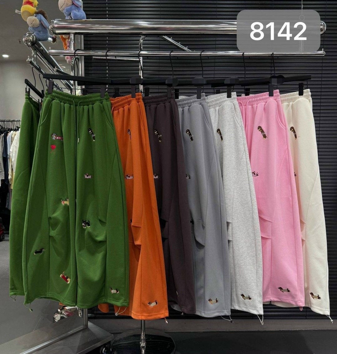 спортивные штаны,брюки трикотажные,спортивные брюки,брюки с вышивкой,повседневные брюки