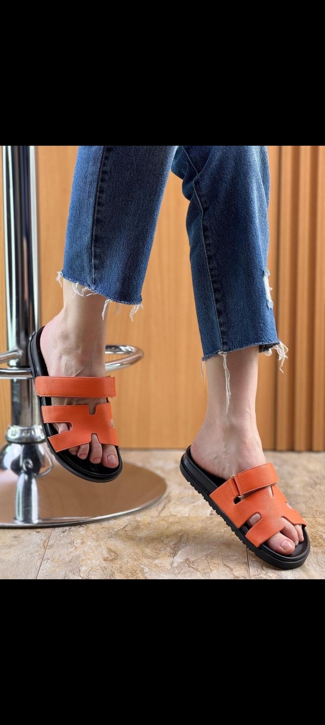 шлепанцы hermes оранжевые,hermes босоножки,шлёпанцы hermes,шлепки эрмес,кожаные шлепанцы hermes оранжевые