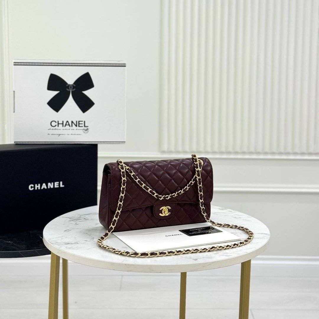 chanel сумка,женские сумки chanel,сумка шанель,chanel сумка на плечо,классическая сумка шанель