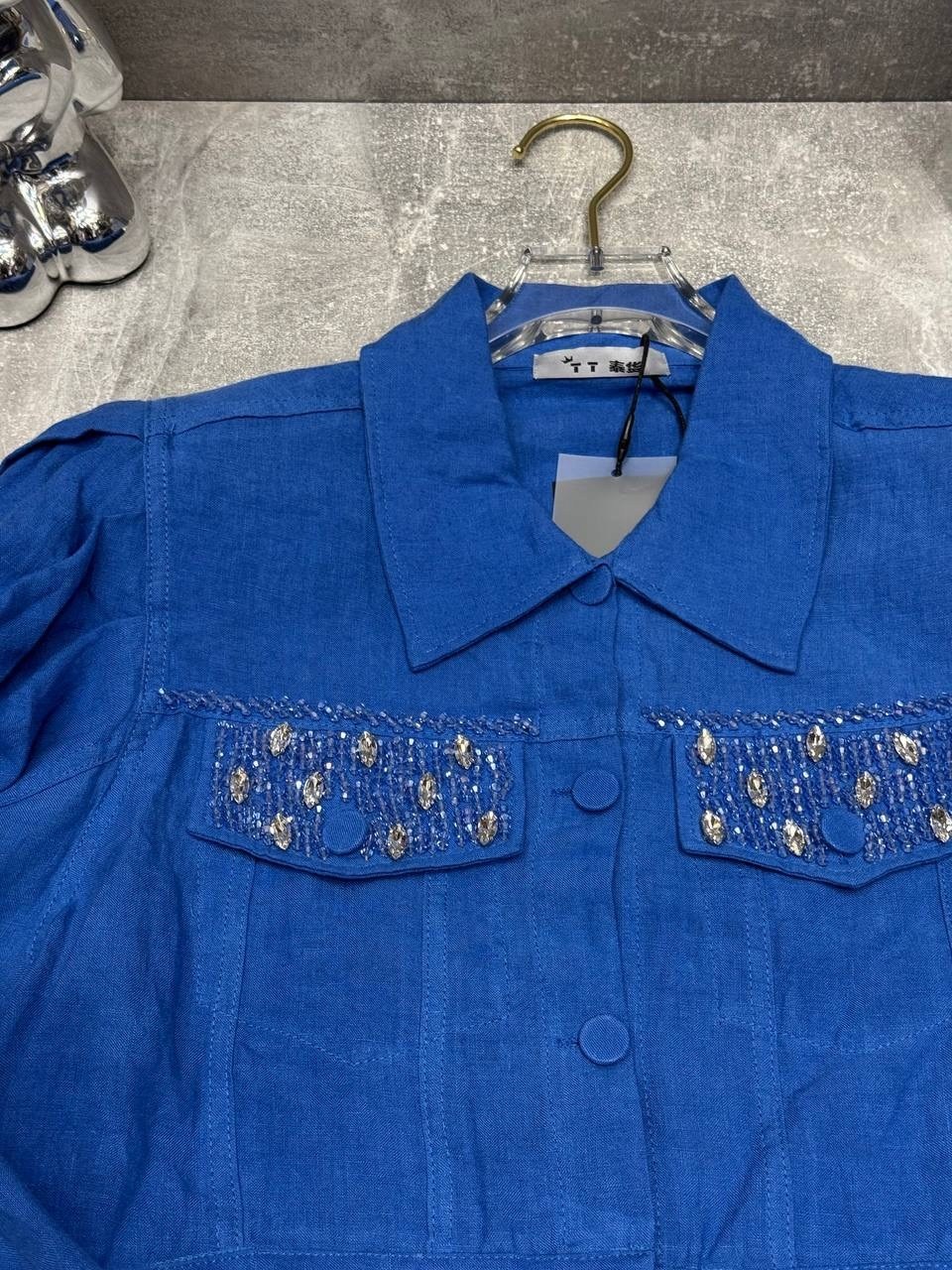 джинсовая куртка,женская джинсовая куртка,джинсовая куртка miu miu,джинсовый костюм со стразами,куртка женская