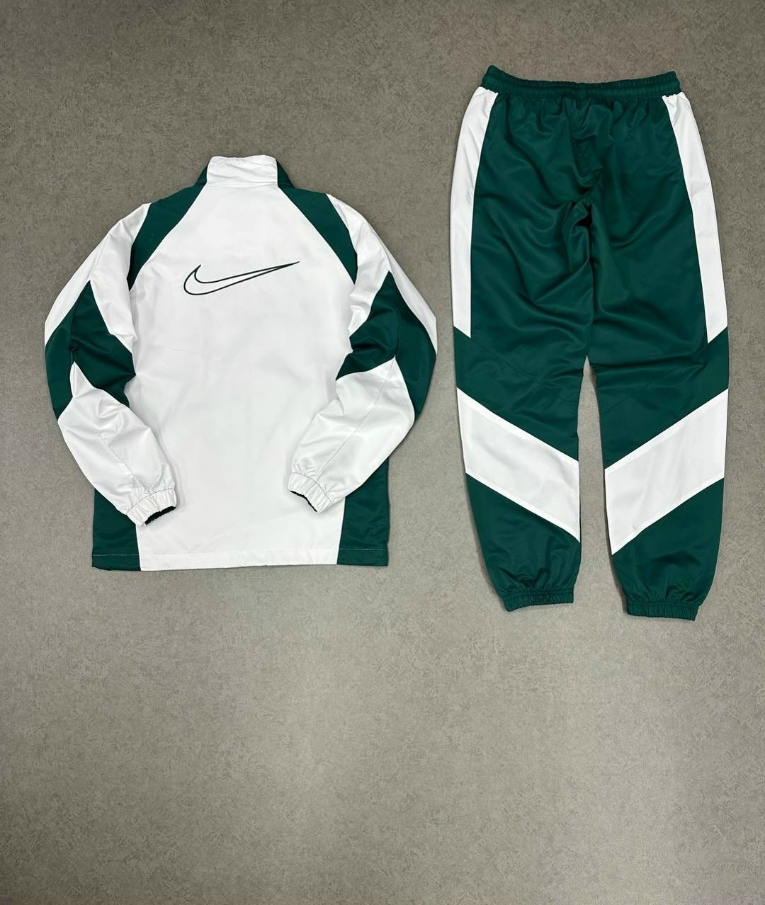 спортивный костюм для мужчин плащевка,мужские спортивные костюмы,спортивные костюмы nike,костюм спортивный,спортивный костюм nike на флисе