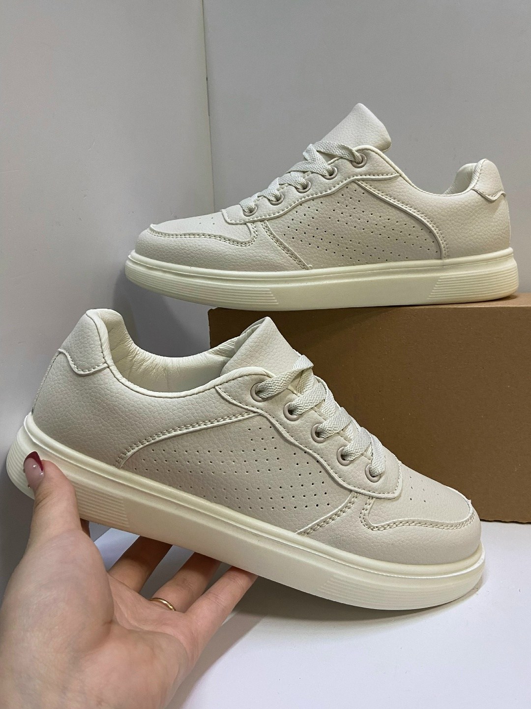 ,кроссовки женскиe,кроссовки белые женские,белые кроссовки,кроссовки для женщин