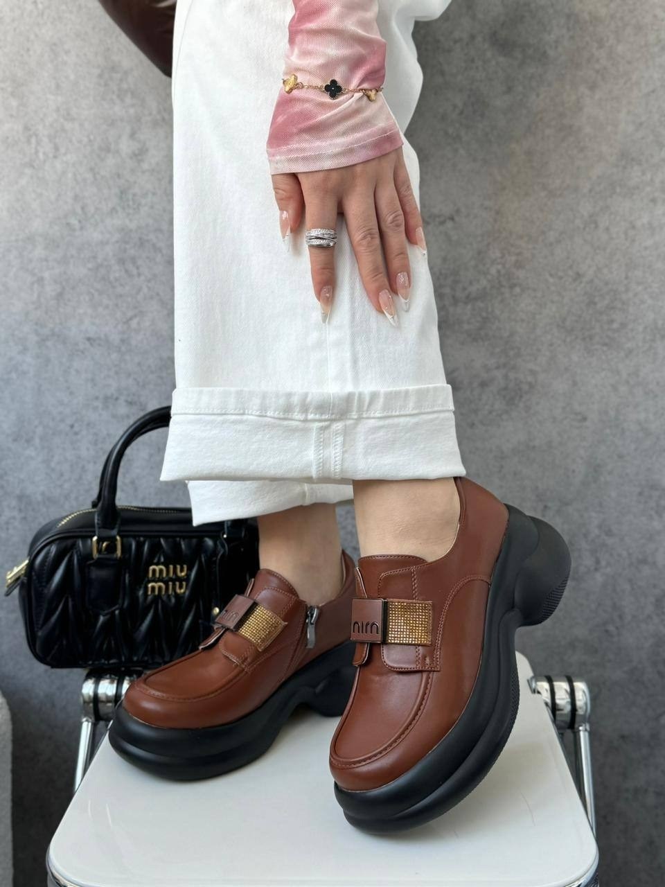 сумка miu miu,стеганая сумка arcadie miu miu черный,miu miu сумка на плечо кросс-боди,женская сумка miu miu,обувь