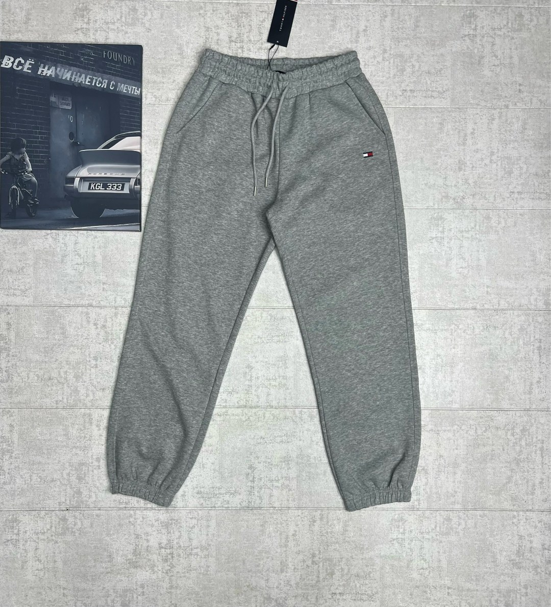 cпортивные брюки tommy hilfiger,спортивные брюки,брюки мужские tommy hilfiger,спортивные штаны,спортивные брюки мужские