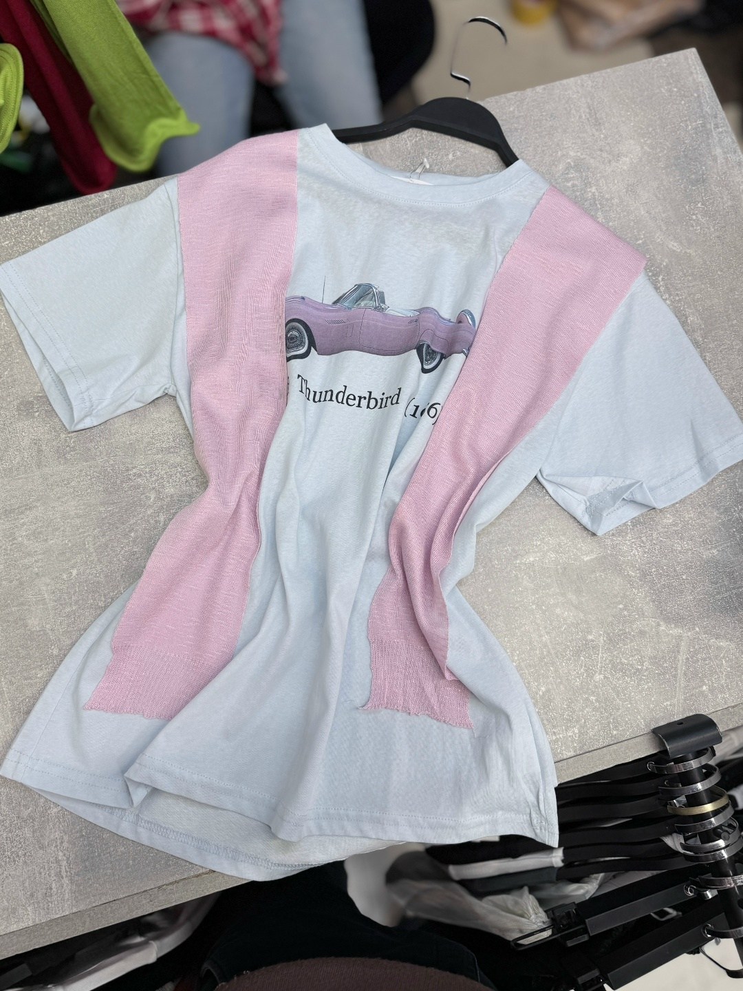 белая футболка оверсайз,футболки женская оверсайз,футболка оверсайз,джинсы - 2900 ₽ футболка - 1690 ₽